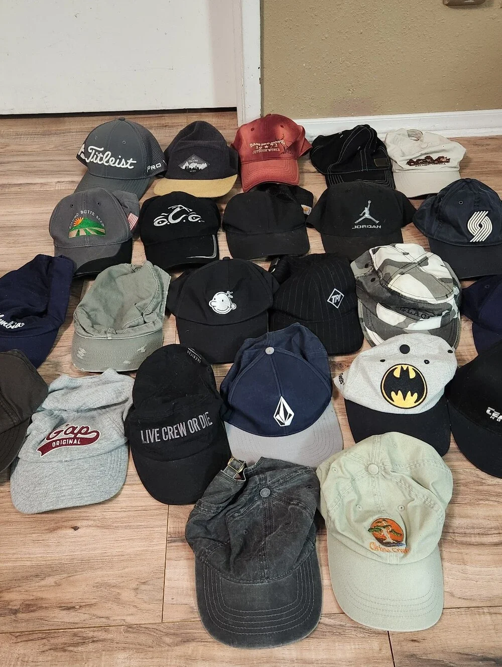24 LOT of Mens Baseball Hats Random